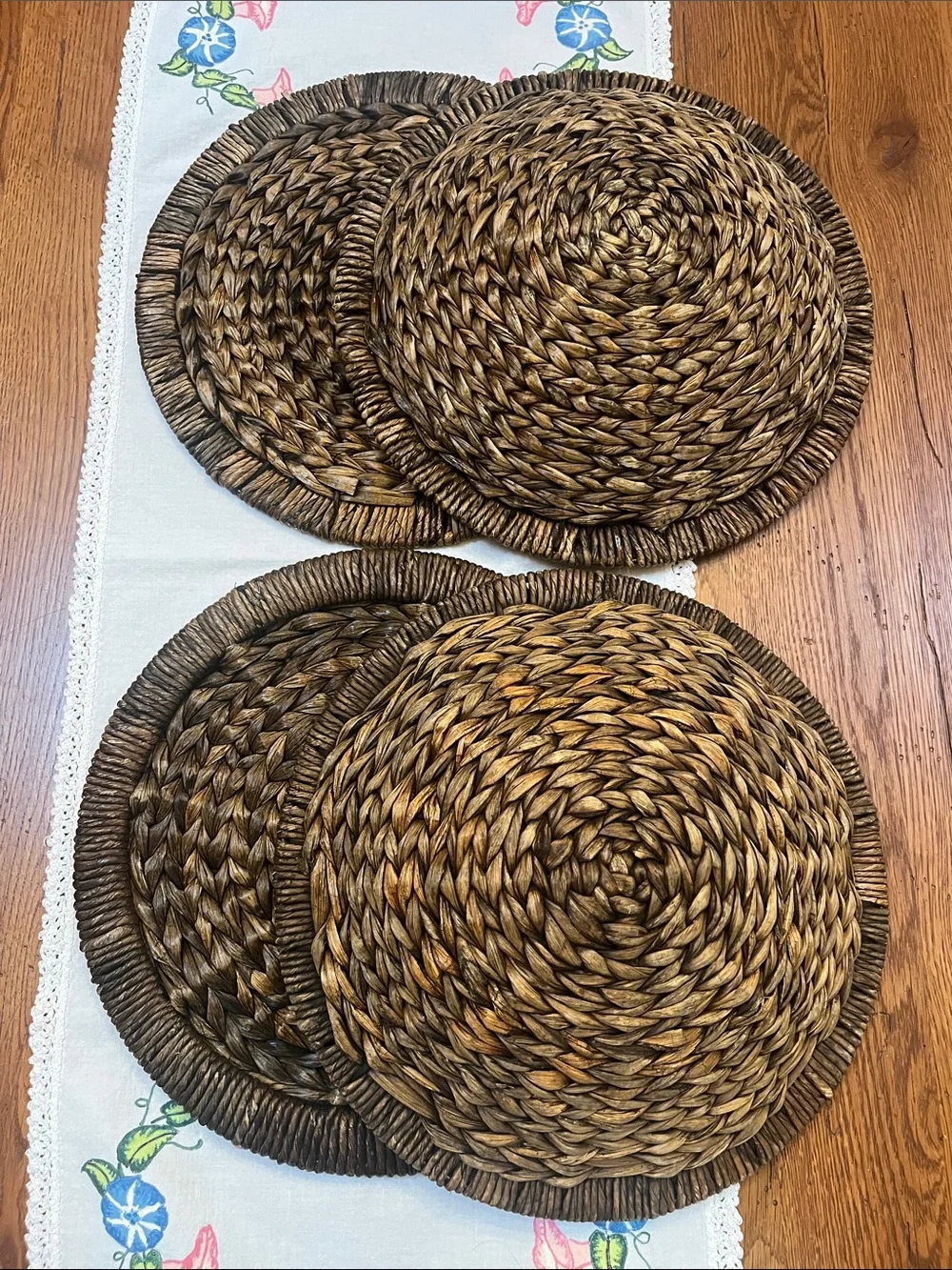 Woven Seagrass Round Charger Plates W/Dome Woven Lids - Set of 2, Natural Brown